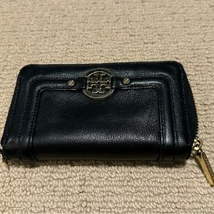 Tory Burch wallet